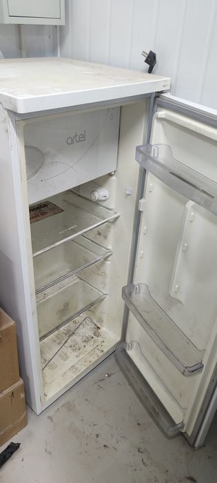 Холодильник сотилади арзон нархда