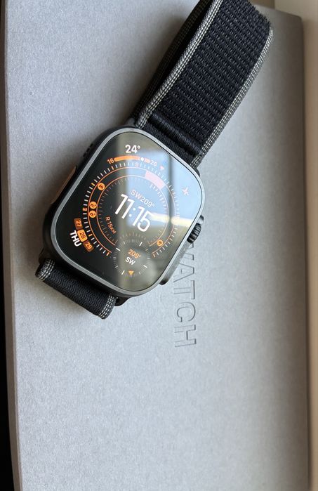 Смарт часовник Apple Watch Ultra 3, Cellular, 49 мм, M/L, Black Titanium, Black/Charcoal