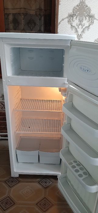 холодилник дамашни хороший состояние