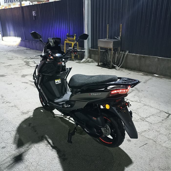 Skuter Tiger GST  ideal