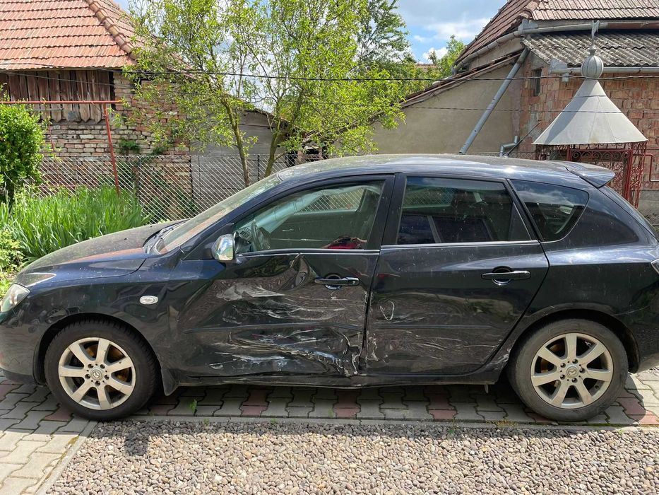 Mazda 3 Sport Top | 2.0 Diesel (143 CP) | Piele, BOSE, Xenon | 2008 - Accidentat.