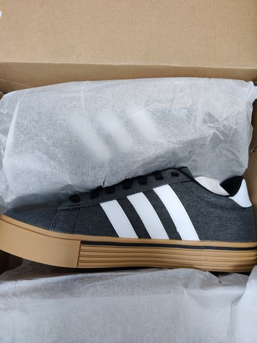 Кроссовки Adidas, оригинал 100%, размер 43 1/3