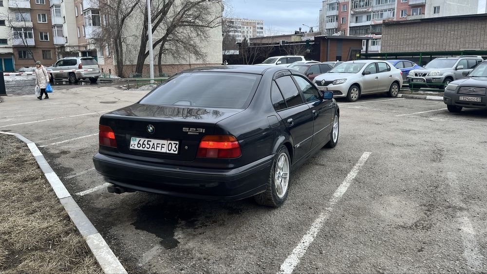 Продам BMW 525i…….