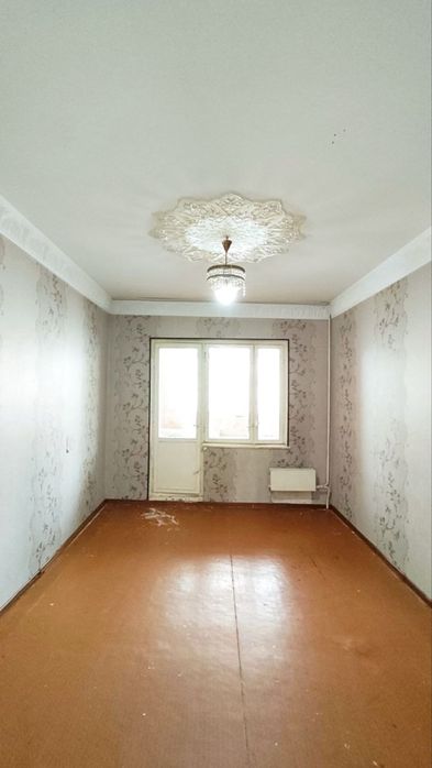 Ibinsino 2 5/4/5 balkon 2:6 srochno sotiladi yol yuzi