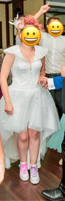 Rochie mireasă cu guler, scurtă în partea din față