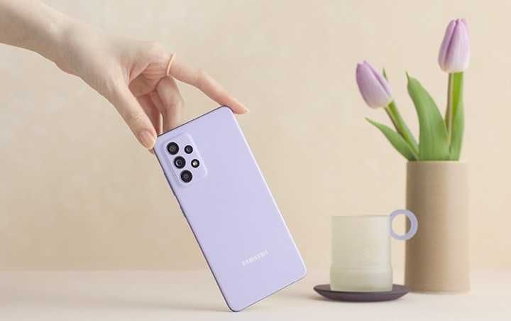 Телефон продаю срочно Samsung A52