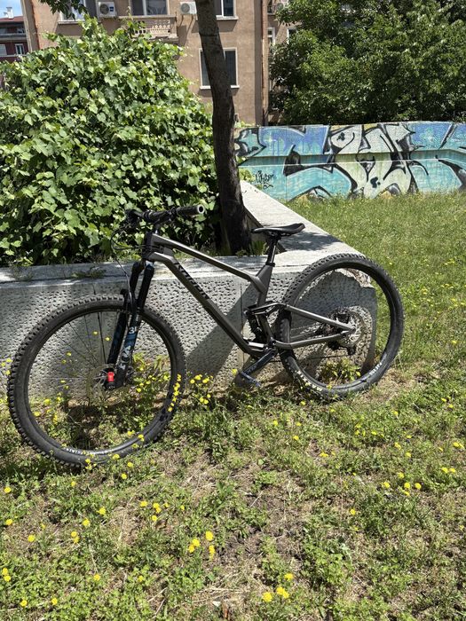 Radon Skeen Trail 9, carbon, 29', карано един сезон.