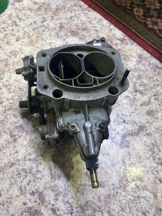 Продам карбюратор на ваз