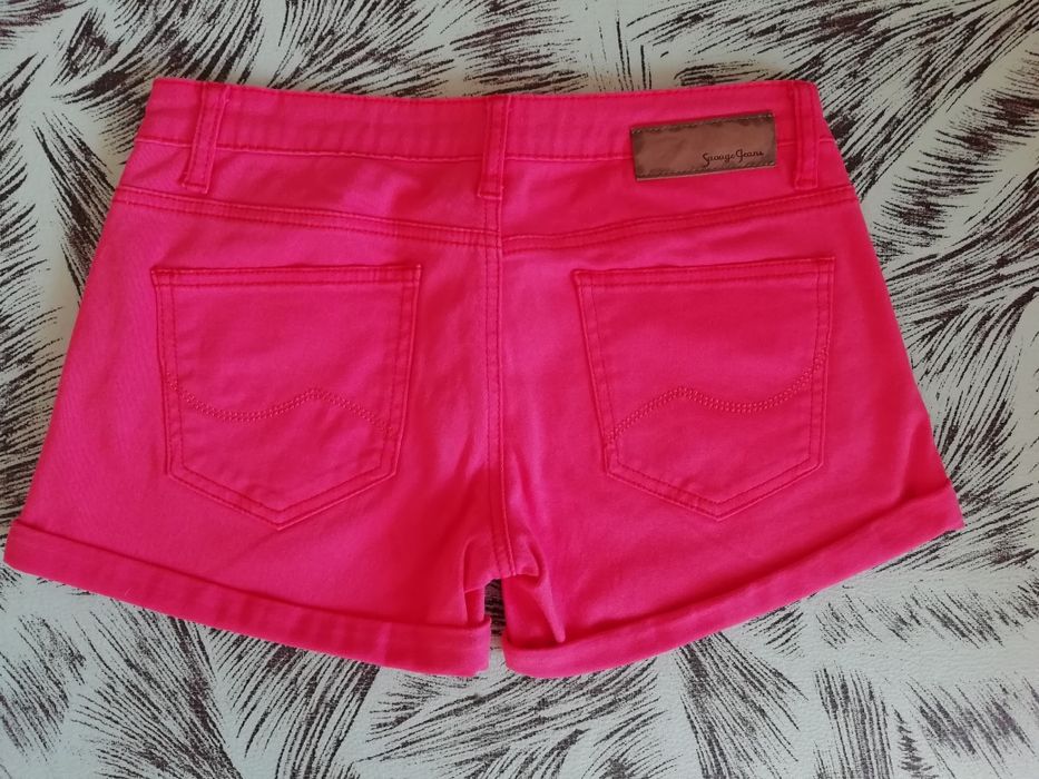 Распродажа: лейгинсы, брюки, шорты.