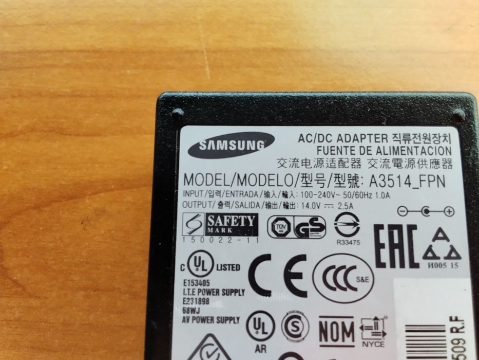 много ценно и оригинално захранване за монитори на Самсунг 14 волта