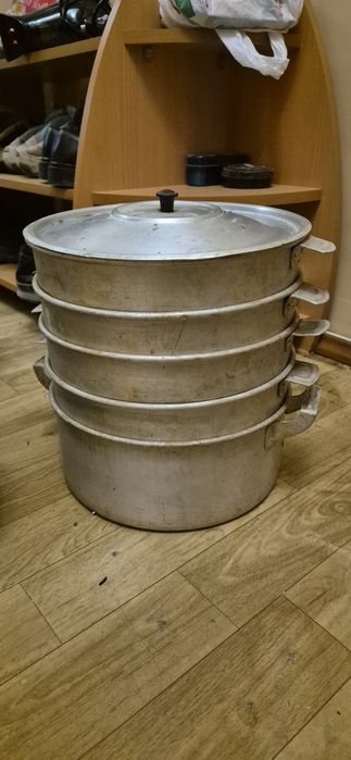 Кастрюли и сковородки б/у