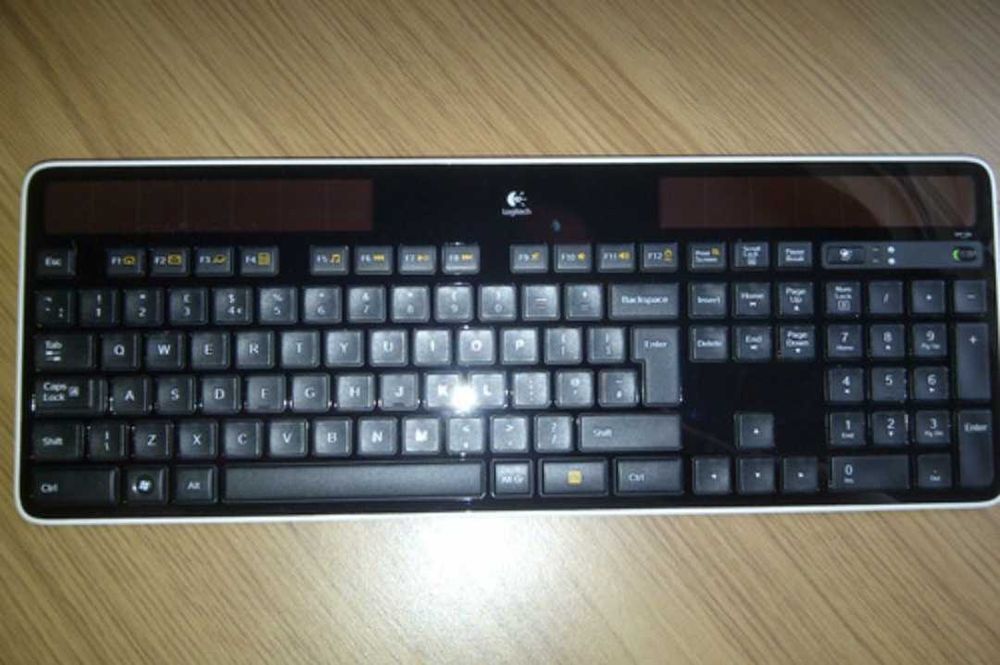 Wireless Solar Keyboard K750