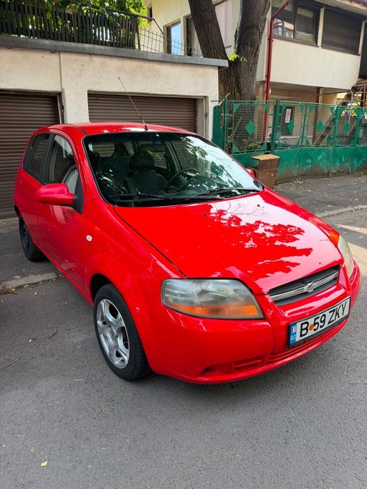 Vând Chevrolet aveo