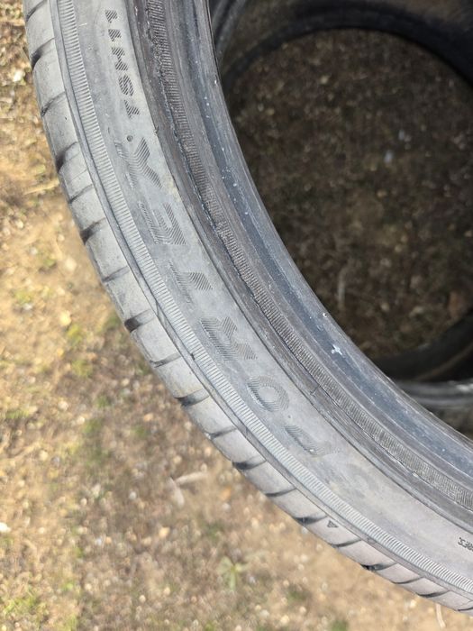 Продаётся шины 2штук