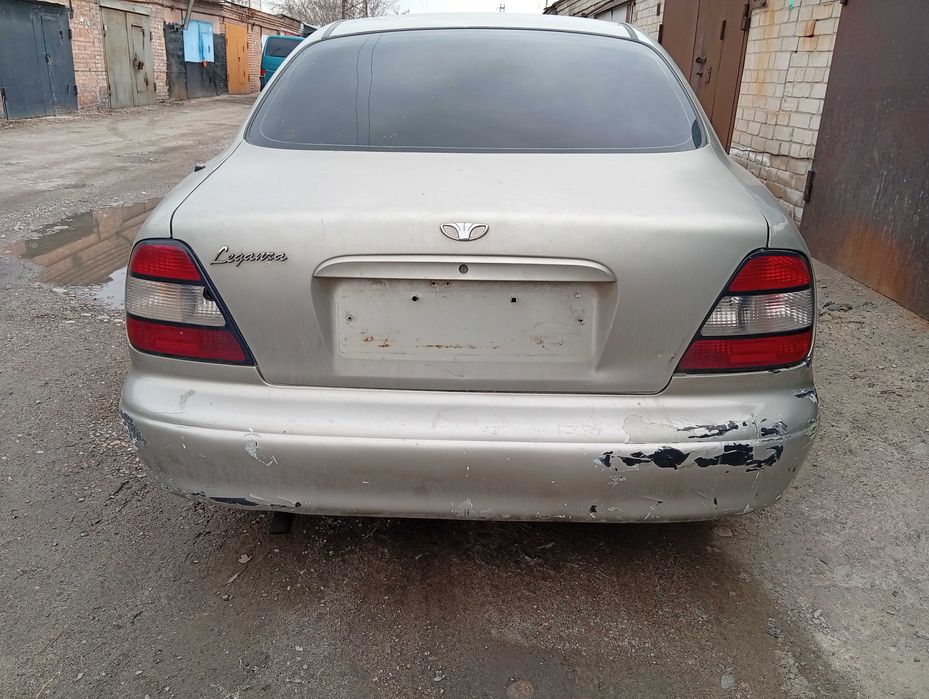 В разборе Daewoo Leganza 1997 C18SED