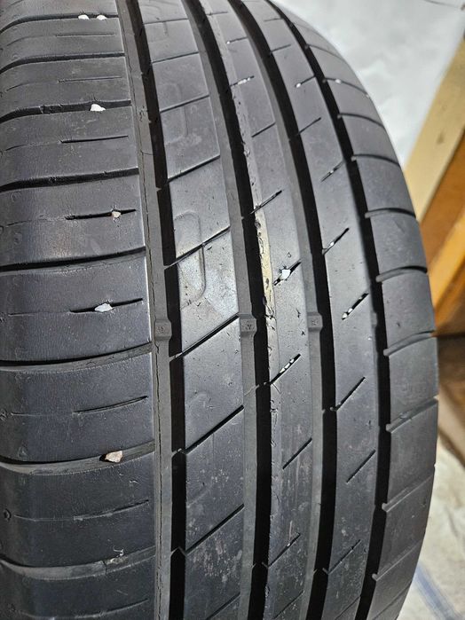 2бр 225/55/17 GOODYEAR 6,8мм грайфер дот:20г Предлагаме монтаж--