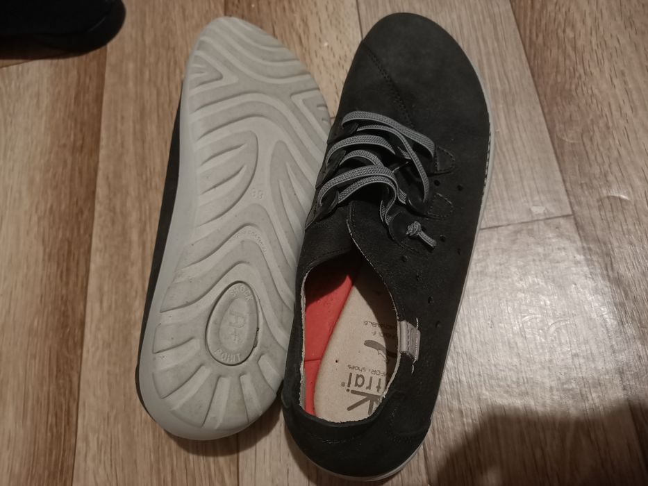 Обувь женская кожаная 38 р-р