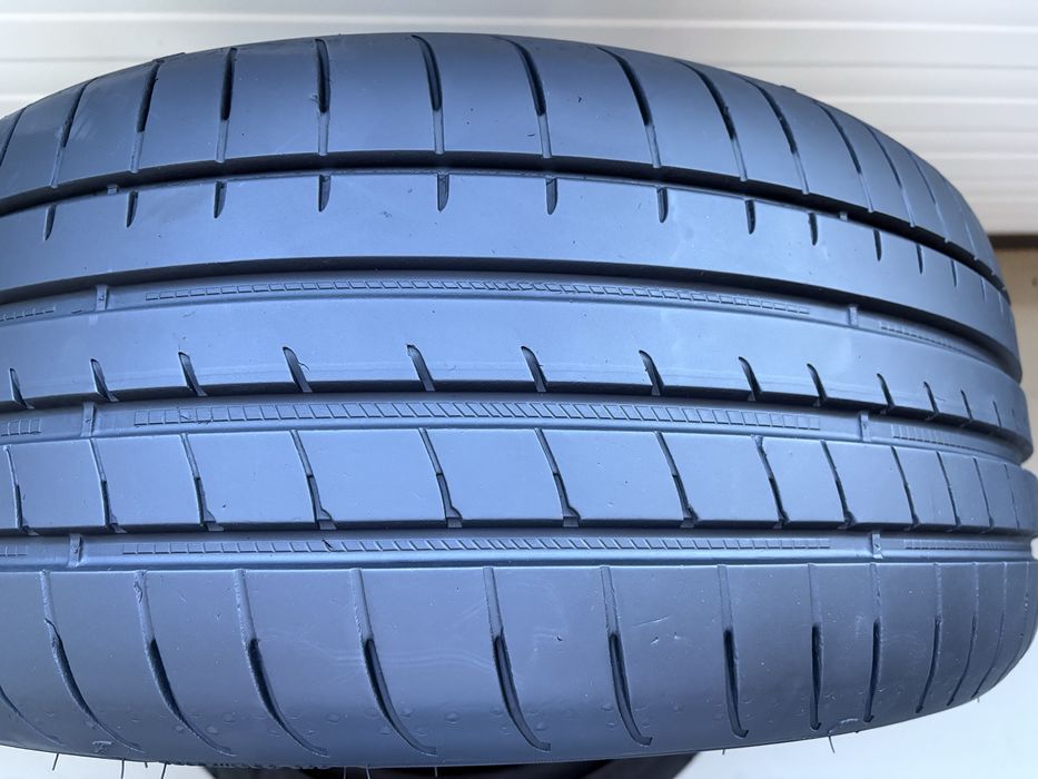 2бр летни гуми 225/40/18/Goodyear eagle f1/*/dot0722/5мм грайфер/