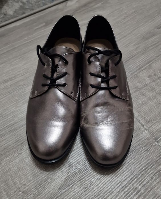 Продам осенне-весенние ботинки