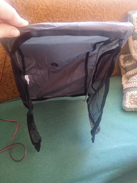 НОВ LittleLife Сенник за раница за носене на деца