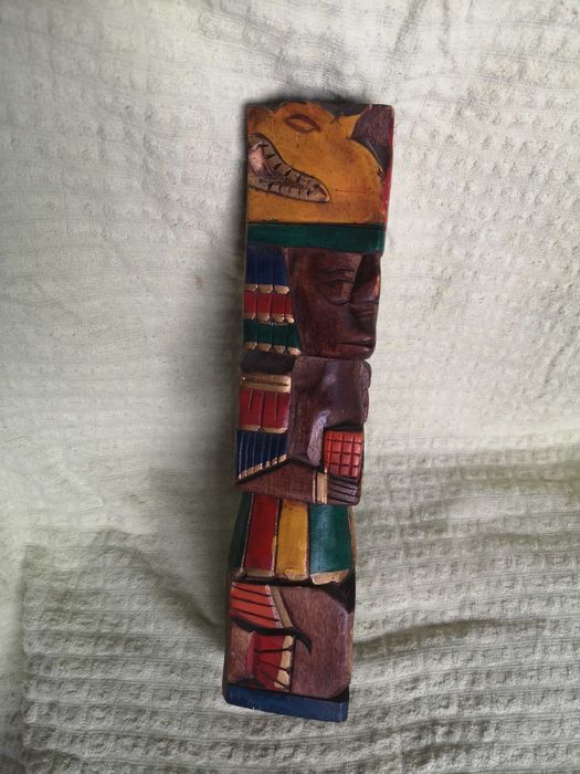 sculptura lemn-totem indian