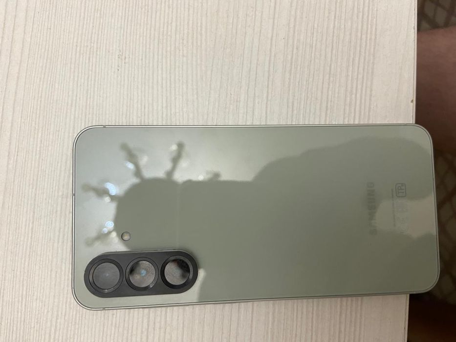 Самсунг а56 в идеальном состояние