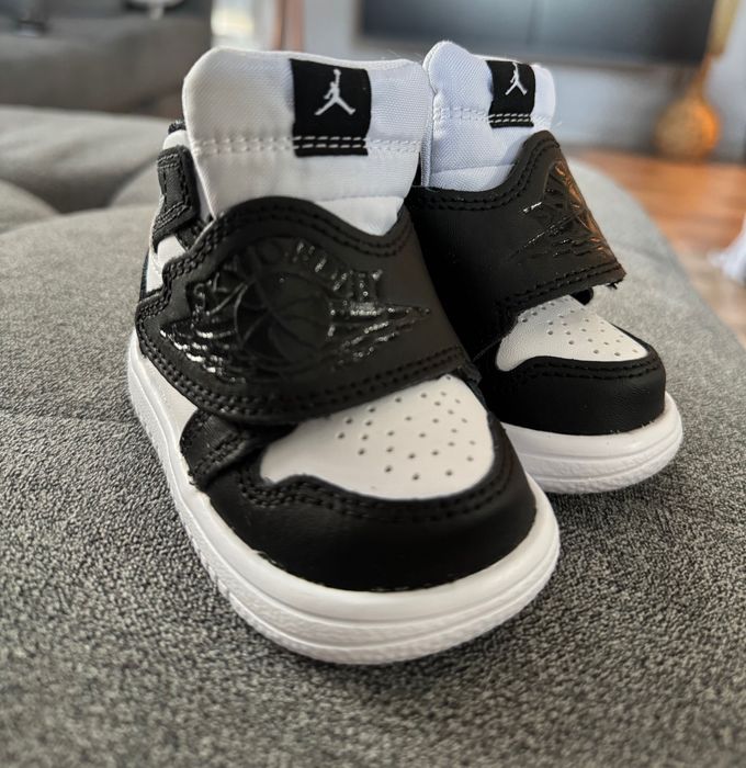Nike Sky Jordan 1