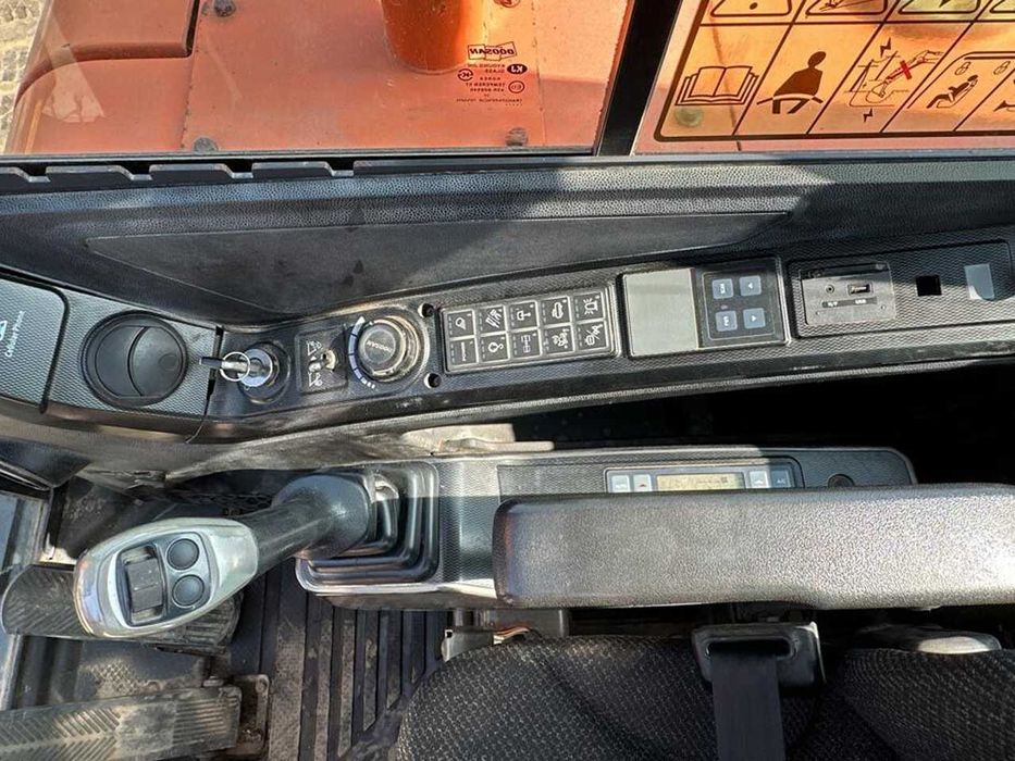 Колесный экскаватор Doosan DX57 W-5