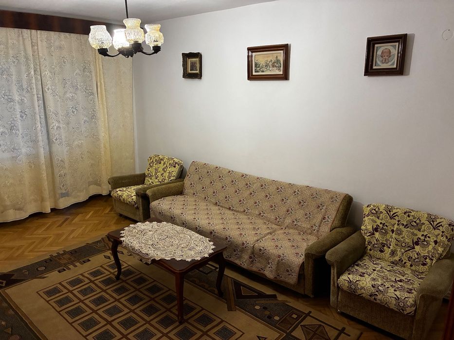 Apartament de închiriat