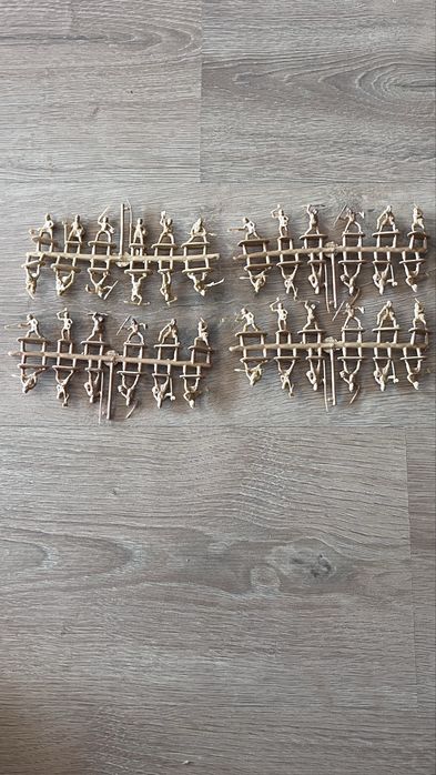 Комплект войници