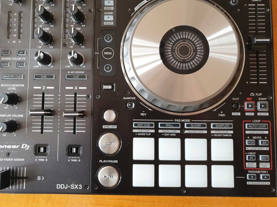 Pioneer DDJ-SX3 DJ контролер + hard case + DECKSAVER