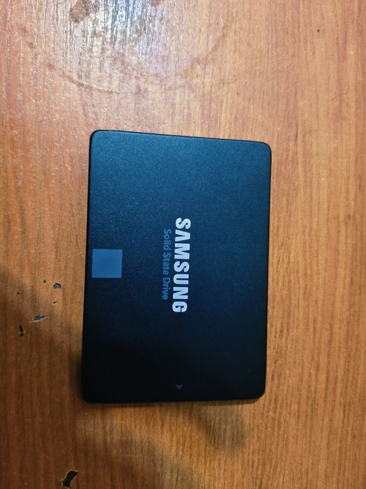 SSD Samsung 860 EVO 250 ГБ