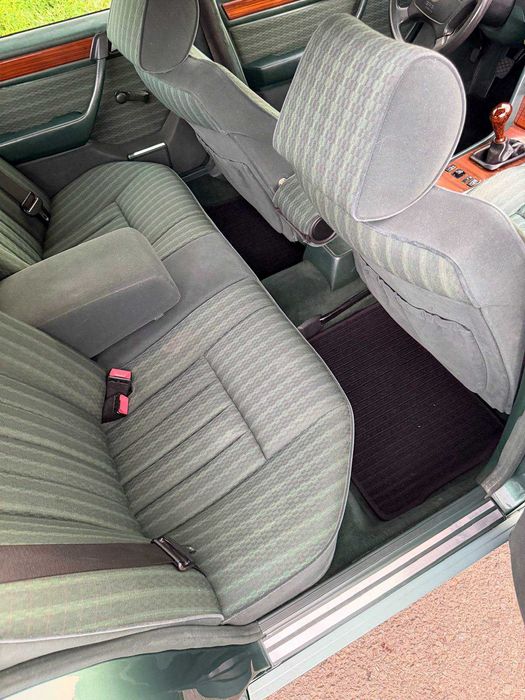 MERCEDES-BENZ E-Class 1992 — imagine 5