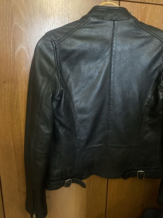 Женская кожаная куртка