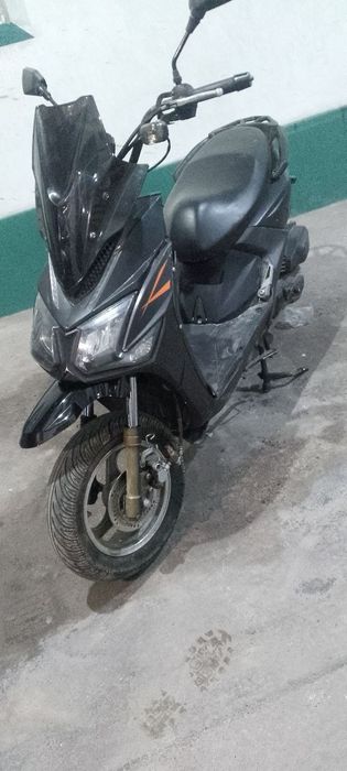 Sukuter samuray sotladi