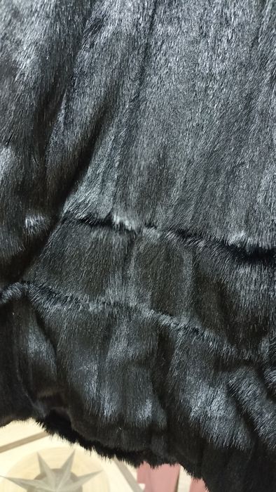Шуба женская черная