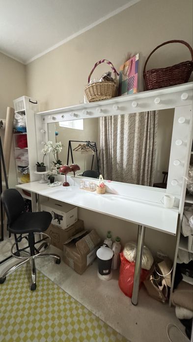 Письменный  стол, гримерный стол, барный стол