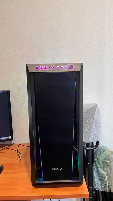 Настолен геймърски компютър