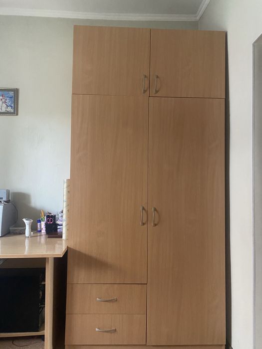 Продам шкаф срочно