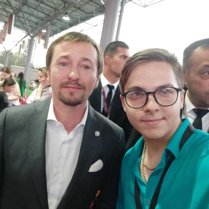 Ведущий - саксофонист - ди-джей  на ваше мероприятие