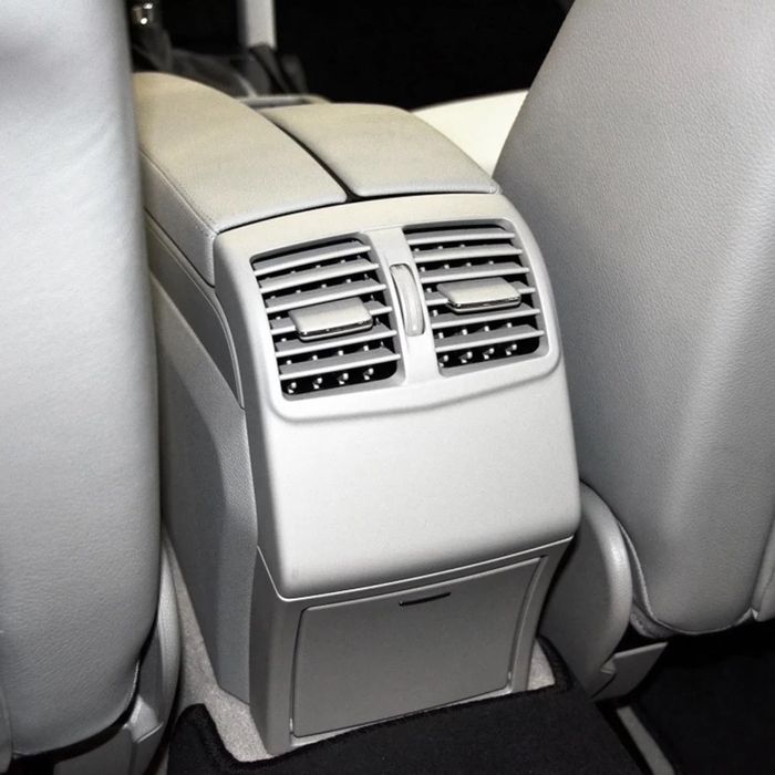 Въздуховод задна духалка Mercedes W212 E class е пане решетка климатик