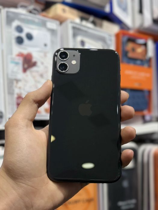 iPhone 11 в хорошем состоянии