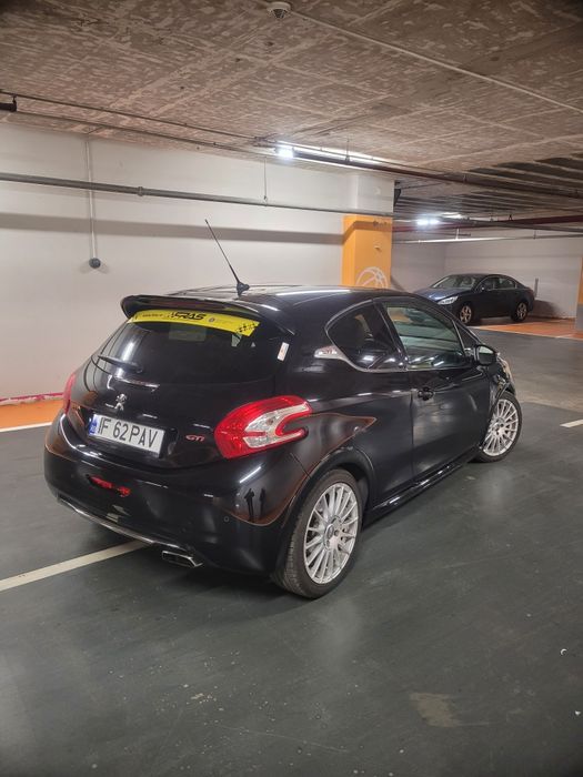 Peugeot 208 GTI - 1.6 THP 200