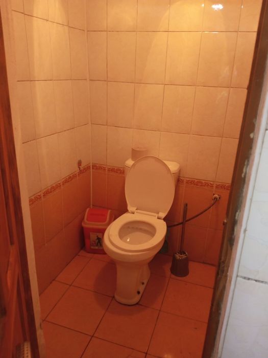 Xovli sotiladi 8xona