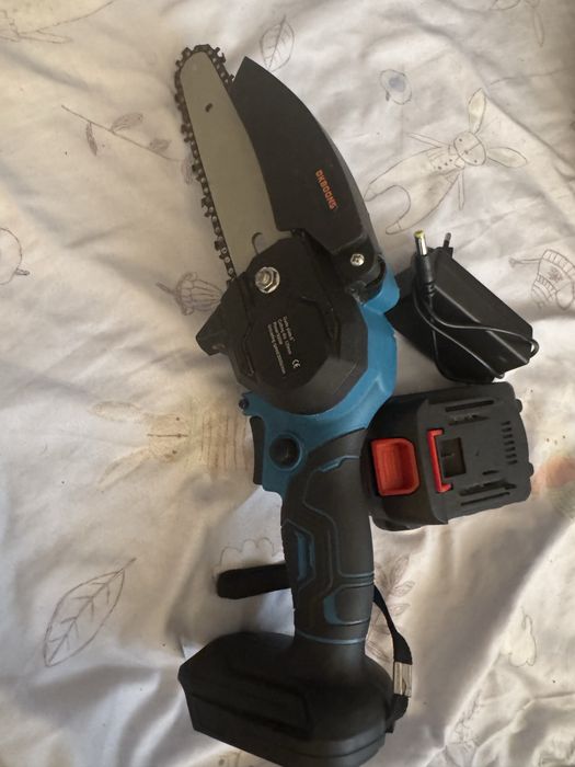 Mini drujba electrica 48V cu acumulator si incarcator predare personal