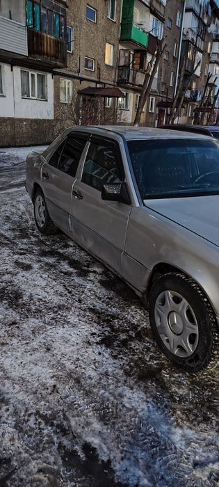 Мерседес w124 230Е