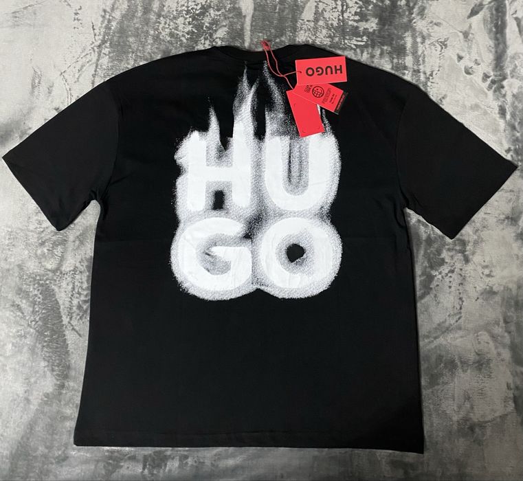 Vand tricou nou de barbati Hugo