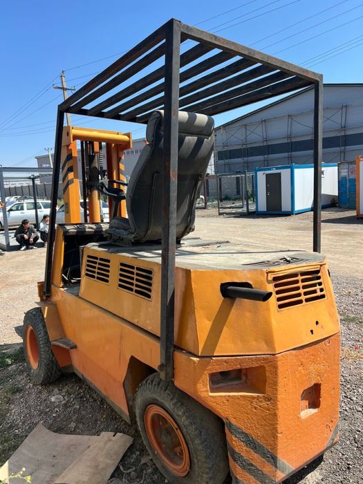 Кара 3т, Погрузчик вилочный