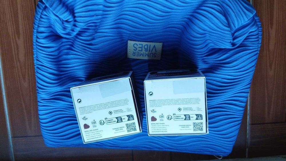 Set capsulele de îngrijire intensivă Annemarie Börlind Facial Oil si geanta cosmetica Summer Vibes