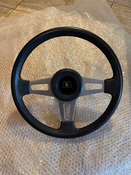 Volan VW Golf 1 GTI "Spucknapf"